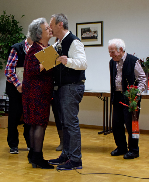 Margot Schultz wird f�r 40 Jahre Mitgliedschaft im LKB geehrt