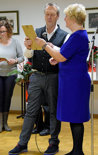 Franziska Breuning wird f�r 40 Jahre Mitgliedschaft im LKB geehrt